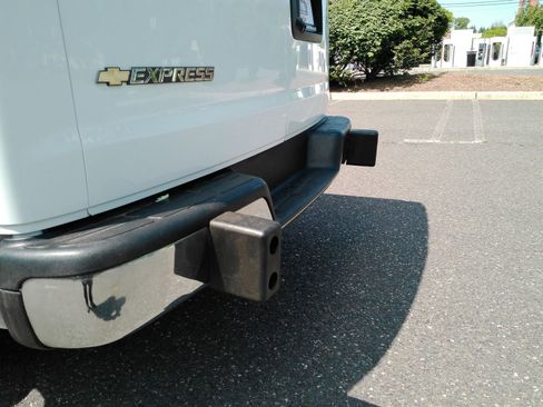Certified 2025 Chevrolet Express 2500 w/ Driver Convenience Package RWD image 20