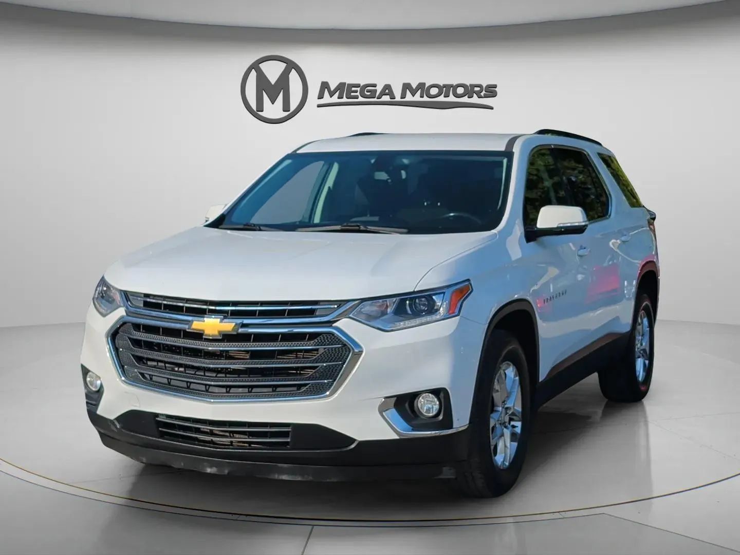 Used 2020 Chevrolet Traverse LT AWD/4WD image 1