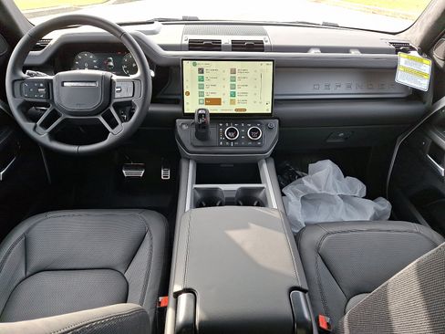 New 2026 Land Rover Defender 110 V8 AWD/4WD image 13