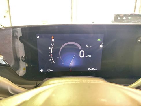 Used 2025 Buick Envista Sport Touring image 39