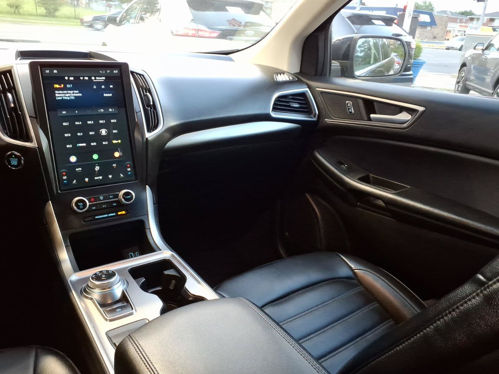 Used 2023 Ford Edge SEL AWD/4WD image 12