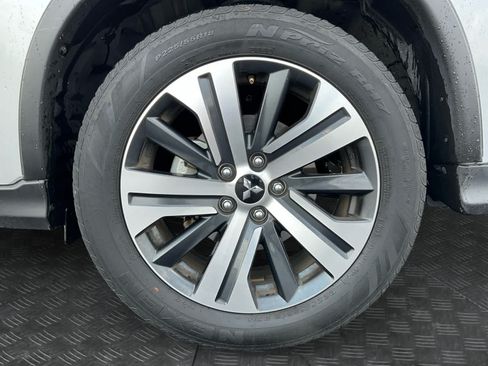 Used 2025 Mitsubishi Outlander Sport ES AWD/4WD image 9