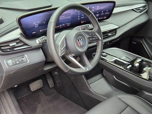 Used 2025 Buick Enclave Preferred image 9