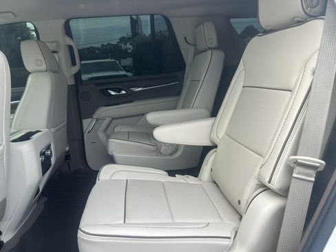 Used 2021 GMC Yukon Denali RWD image 18
