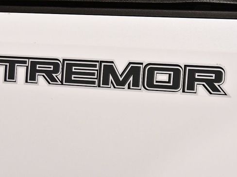 Used 2022 Ford F250 Lariat w/ Tremor Off-Road Package image 12