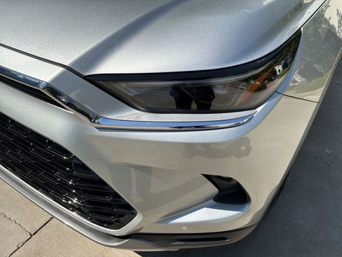 Used 2024 Toyota Grand Highlander Limited image 6