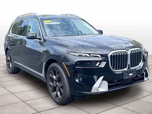 Used 2026 BMW X7 xDrive40i w/ Premium Package AWD/4WD image 3