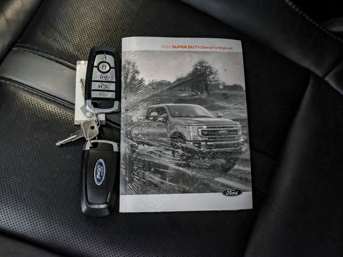 Used 2022 Ford F250 Platinum w/ FX4 Off-Road Package image 65