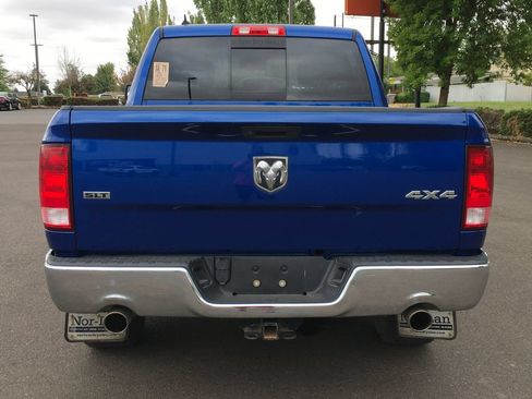 Used 2019 RAM 1500 Classic SLT w/ SLT Plus D←cor Group AWD/4WD image 5
