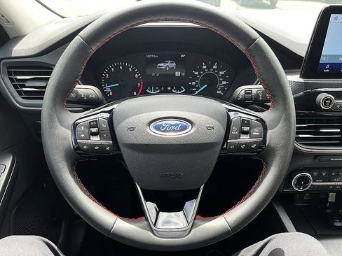 Used 2022 Ford Escape SEL w/ SEL Stealth AWD Package image 10