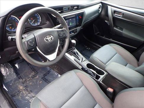 Used 2019 Toyota Corolla LE image 7