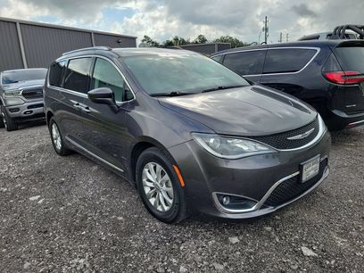 Used 2018 Chrysler Pacifica Touring-L