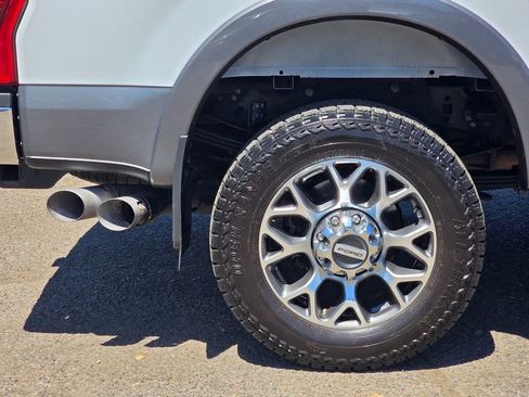 Used 2022 Ford F350 Lariat w/ Lariat Value Package AWD/4WD image 27