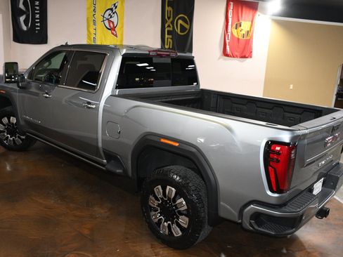 Used 2024 GMC Sierra 2500 Denali w/ Denali Reserve Package AWD/4WD image 80