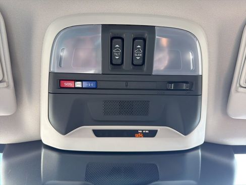 Certified 2025 Subaru Crosstrek 2.0i Premium image 38