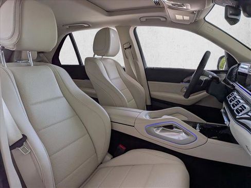 Used 2025 Mercedes-Benz GLE 450 4MATIC image 18