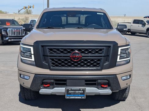Used 2024 Nissan Titan PRO-4X w/ Pro-4x Convenience Package image 9
