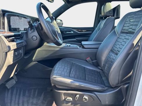 Certified 2022 Cadillac Escalade Sport Platinum AWD/4WD image 20