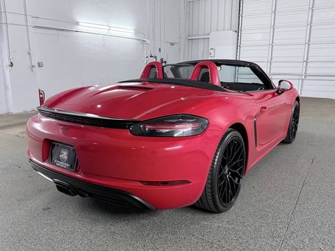 Used 2018 Porsche 718 Boxster RWD image 8