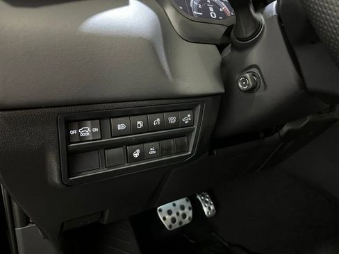 New 2026 Toyota Sequoia Platinum w/ TRD Off-Road Package AWD/4WD image 18
