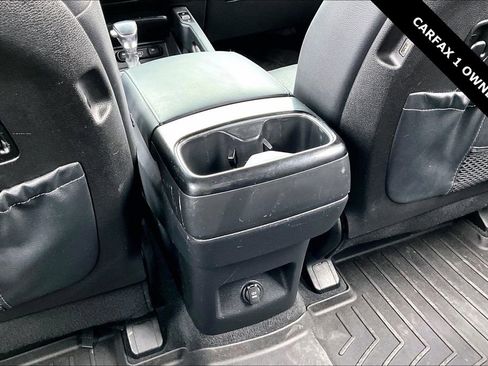 Used 2022 Kia Telluride EX w/ EX Premium Package image 10