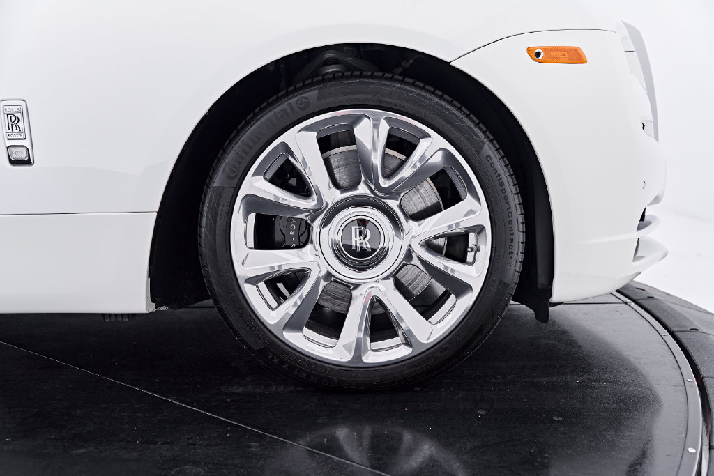 Used 2020 Rolls-Royce Wraith RWD image 32