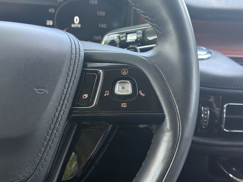 Used 2023 Lincoln Aviator Reserve w/ Equipment Group 201A AWD/4WD image 31