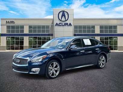 Used 2015 INFINITI Q70 L 3.7 w/ Deluxe Touring Package