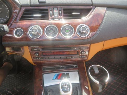 Used 2014 BMW Z4 sDrive28i RWD image 18