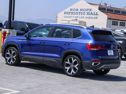 Used 2022 Volkswagen Taos SEL AWD/4WD image 6
