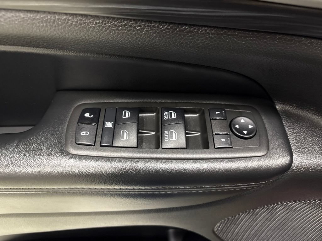 Used 2022 Jeep Grand Cherokee Laredo X AWD/4WD image 15