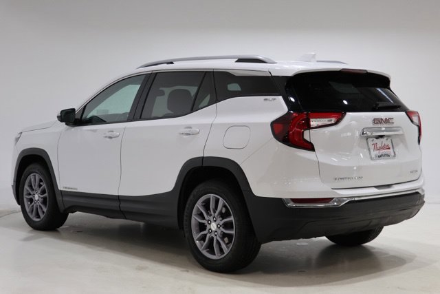 Used 2023 GMC Terrain SLT w/ Tech Package AWD/4WD image 5