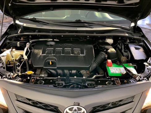 Used 2012 Toyota Corolla LE FWD image 29