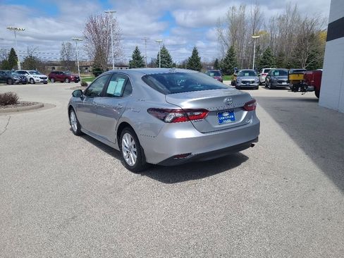 Used 2023 Toyota Camry LE AWD/4WD image 4