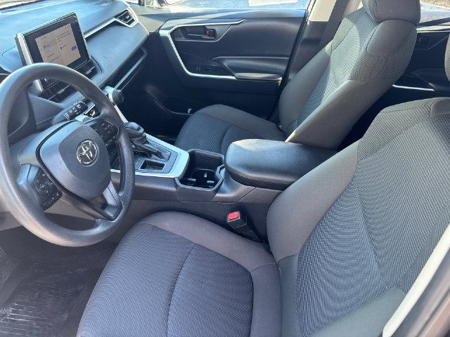 Certified 2025 Toyota RAV4 LE FWD image 25