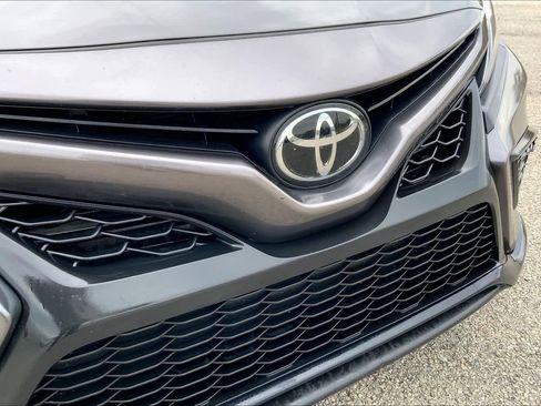 Used 2024 Toyota Camry SE image 29