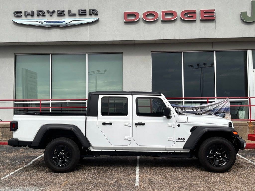 New 2026 Jeep Gladiator Sport AWD/4WD image 7