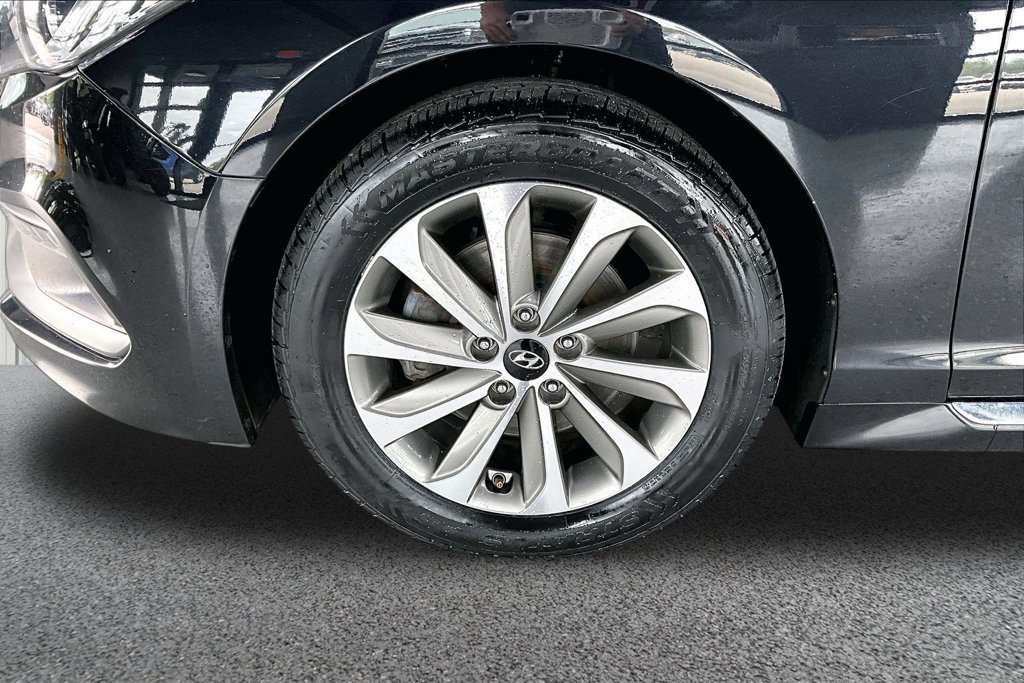 Used 2017 Hyundai Sonata Sport w/ Value Edition Package 02 FWD image 33
