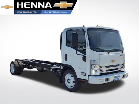 New 2025 Chevrolet Low Cab Forward 5500XG RWD image 1