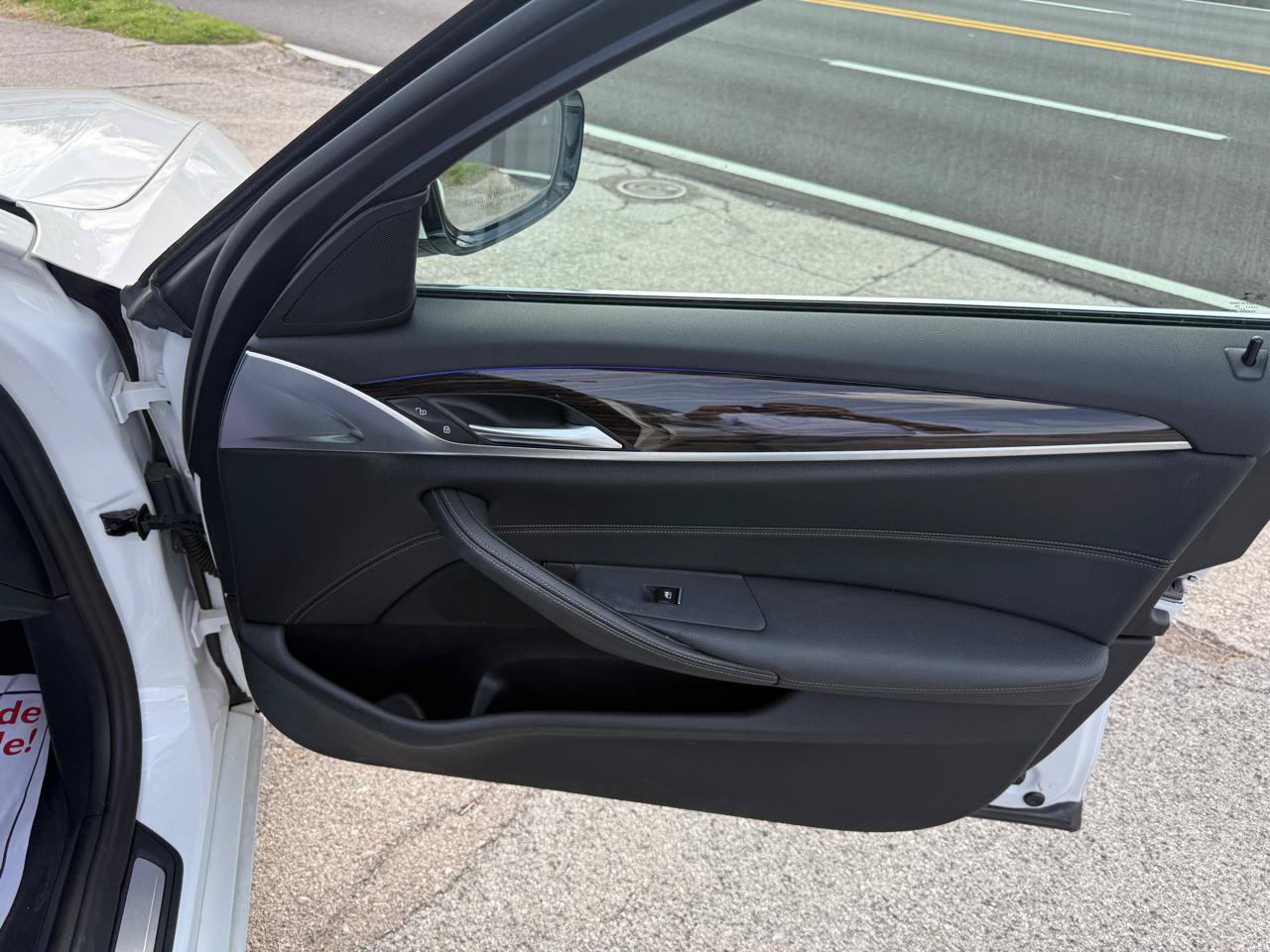 Used 2019 BMW 530e w/ Convenience Package RWD image 43