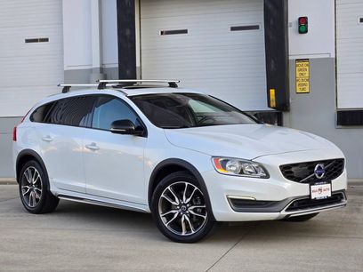 Used 2016 Volvo V60 T5 Cross Country w/ Convenience Package