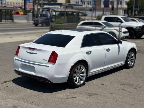 Used 2019 Chrysler 300 Limited RWD image 20