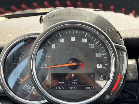Used 2019 MINI Cooper S w/ Signature Upholstery Package FWD image 7