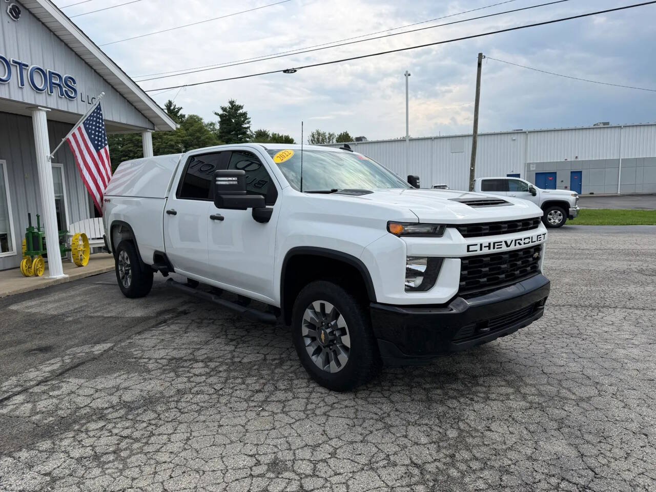 Used 2022 Chevrolet Silverado 2500 Custom w/ Custom Value Package AWD/4WD image 7