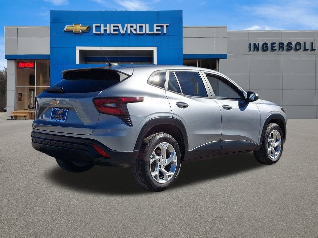 Used 2024 Chevrolet Trax LS w/ LS Convenience Package FWD image 27