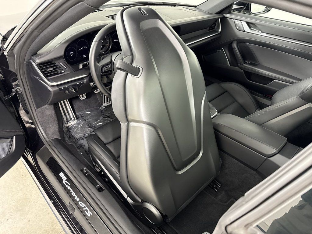 Certified 2024 Porsche 911 Carrera GTS RWD image 25