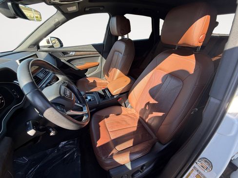 Used 2018 Audi Q5 2.0T Premium Plus w/ Premium Plus Package image 10