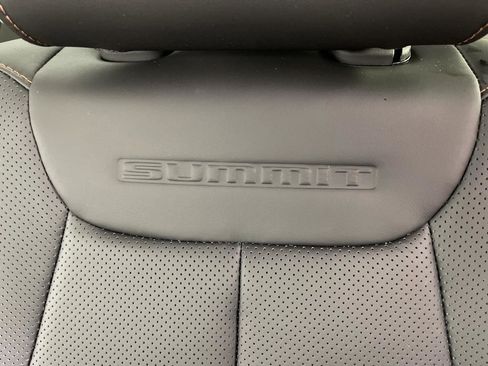 Used 2022 Jeep Grand Cherokee Summit image 19