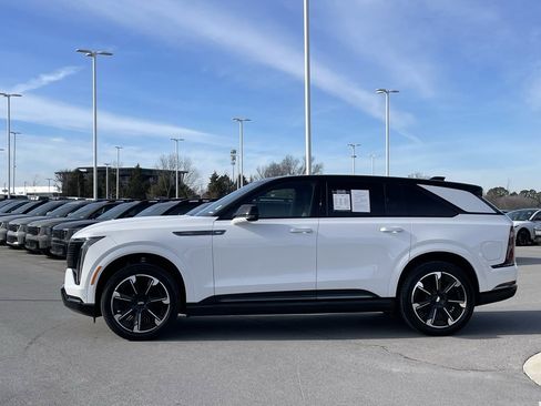 Used 2025 Cadillac Escalade IQ Sport 1 image 4