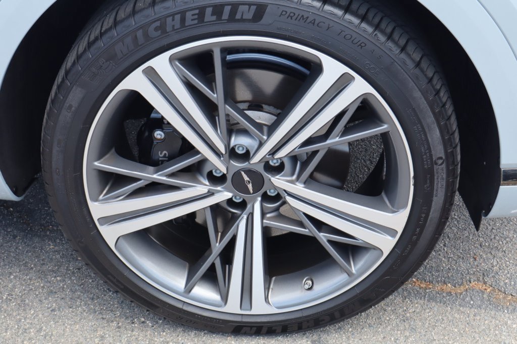 Used 2025 Genesis GV80 3.5T e-SC AWD/4WD image 10